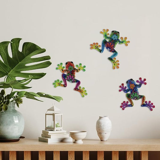 3 Pcs Metal Frog Decor Outdoor Wall Art Mexican Metal Frog Hanging Wall Sculpture Outside Garden Fence Patio Home Yard Art Decoration Gifts for Adults