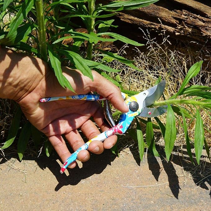 Southern Homewares Floral Design Gardening Tools, Set of 3 - Clippers, Trowel, and Weeding Fork - Cute Gardening Tools for Women, Perfect for Flower Bed Maintenance