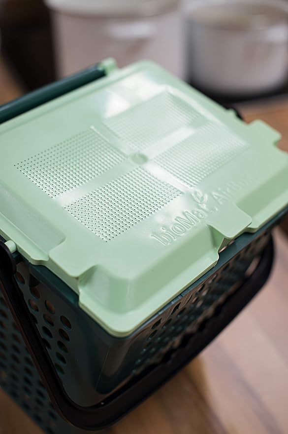 bioMat AirBox Compost Bin for Countertop Kitchen for 2.6 to 3 Gallon Compost Bags
