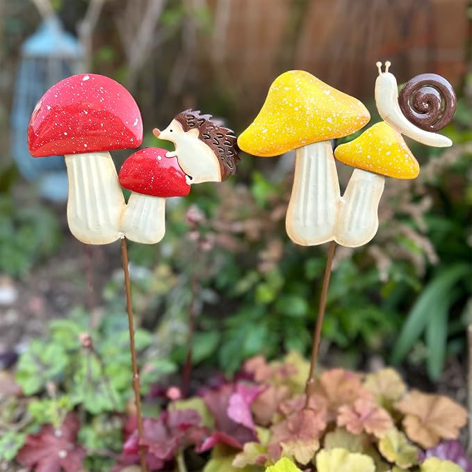 2 Pack Metal Mushroom Decorative Garden Stakes,19.6" Outdoor Garden Decor Rust Proof Metal Flower Decoration,Spring Yard Art Decorations for Lawn Patio,