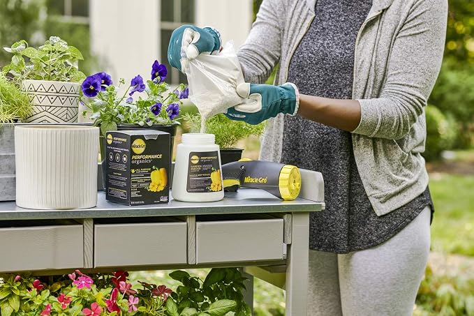 Miracle-Gro Performance Organics Garden Feeder and All Purpose Plant Nutrition, 1 LB