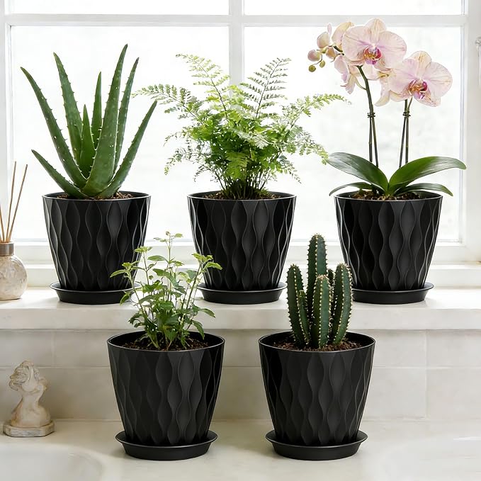 8 Inch Plastic Plant Pots,Set of 5 Flower Pots,Planters with Drainage Holes & Saucers, Indoor Outdoor Garden Pots for Home Decor (Black)