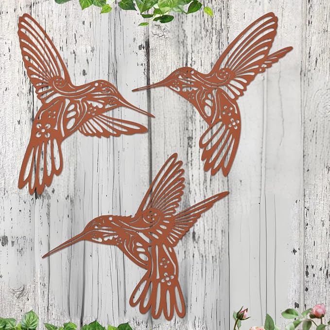QZGXDECO Rust Metal Hummingbird Outdoor Wall Art Decor 9.5-Inch Rustic Garden-Style Indoor/Outdoor Decorative Iron Bird Wall Sculpture for Fence Patio Yard Bedroom Bathroom Farmhouse