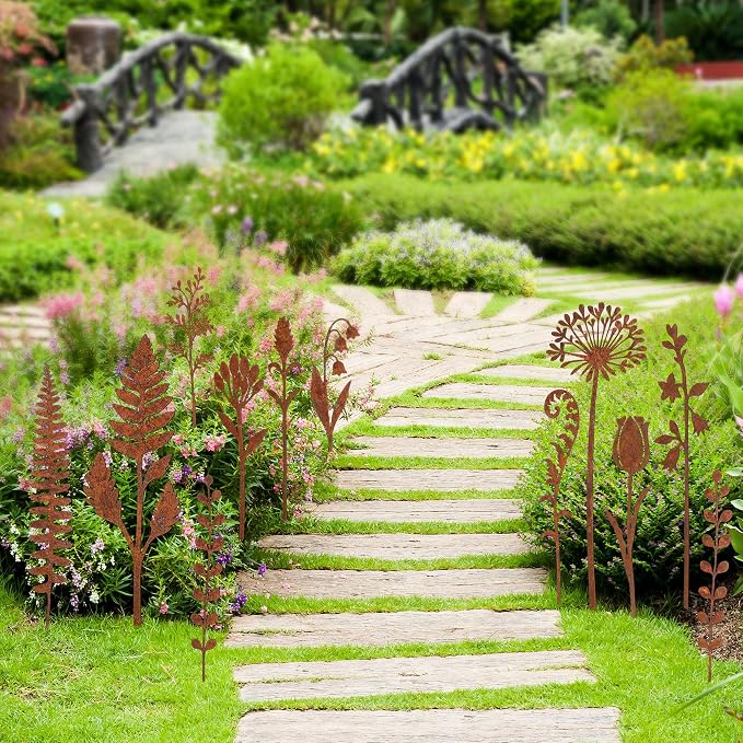 12 Pcs Rusty Metal Flowers and Plants, Rustic Metal Fern Leaf Garden Stakes, Rusty Plant Shaped Decoration for Flower Arrangement Potted Plants Outdoor Lawn Yard Courtyard Art