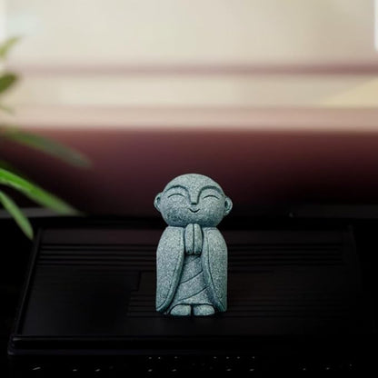 Mini Monk Buddha Statue Sandstone Statues Zen Monk Praying Statue Sculptures for Wealth Good Luck Feng Shui Decor Home Fish Tank Aquarium Garden (Style 13)
