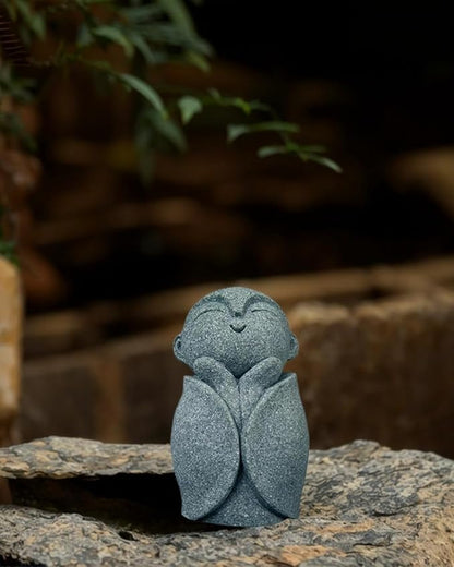 Mini Monk Buddha Statue Sandstone Statues Zen Monk Praying Statue Sculptures for Wealth Good Luck Feng Shui Decor Home Fish Tank Aquarium Garden (Style 6)