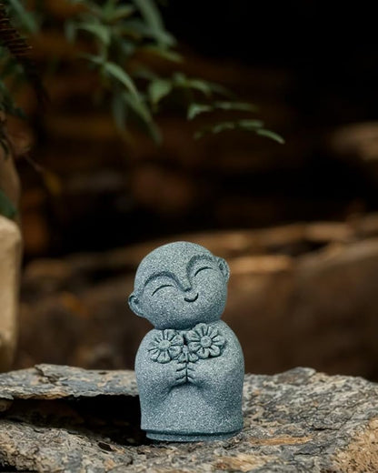 Mini Monk Buddha Statue Sandstone Statues Zen Monk Praying Statue Sculptures for Wealth Good Luck Feng Shui Decor Home Fish Tank Aquarium Garden (Style 12)