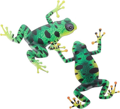 2 PCS Metal Frog Wall Decor, 3D Outdoor Wall Art Sculptures, Iron Animal Hanging Decoration for Garden Patio Fence Yard Living Room and Bedroom - 7.87 x 6.69 Inch