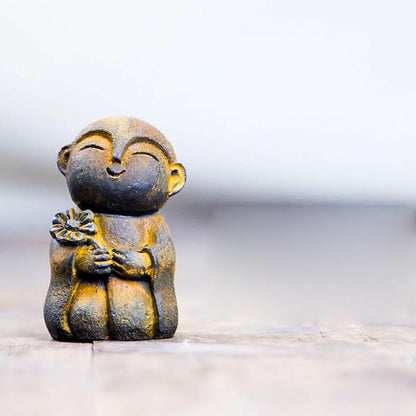OwMell Japanese Jizo Monk Statue, Buddha Jizo Figurine Memorial Aquarium Statue Ornament - Flower Iron