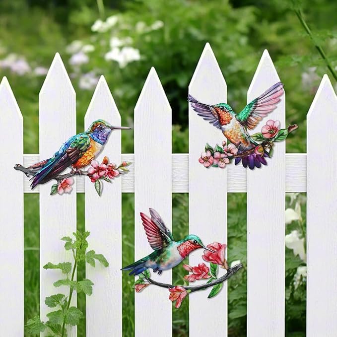 3 Pack Metal Hummingbird Wall Art Decor, 3D Colorful Birds Outdoor Wall Art Yard Patio Fence Decoration, Hand Painted Wall Sculpture Hanging Outdoor Decor for Garden Outside Livingroom