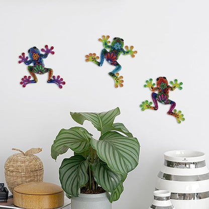 3 Pcs Metal Frog Decor Outdoor Wall Art Mexican Metal Frog Hanging Wall Sculpture Outside Garden Fence Patio Home Yard Art Decoration Gifts for Adults