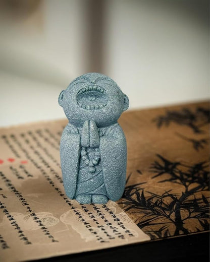 Mini Monk Buddha Statue Sandstone Statues Zen Monk Praying Statue Sculptures for Wealth Good Luck Feng Shui Decor Home Fish Tank Aquarium Garden (Style 7)