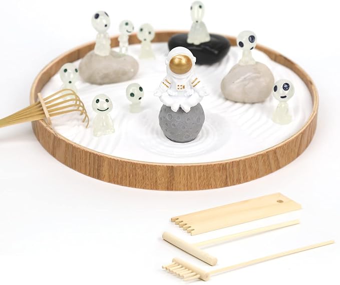 Mini Zen Garden for Desk Outer Space Themed | Tabletop Sand Tray with Astronaut and Alien Figurines, Japanese Meditation Gift Set for Therapy Room & Desk Decor