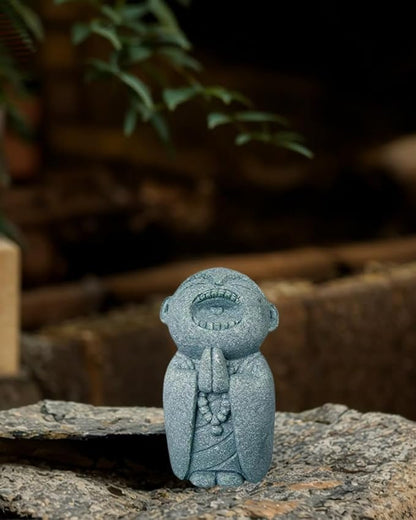 Mini Monk Buddha Statue Sandstone Statues Zen Monk Praying Statue Sculptures for Wealth Good Luck Feng Shui Decor Home Fish Tank Aquarium Garden (Style 7)