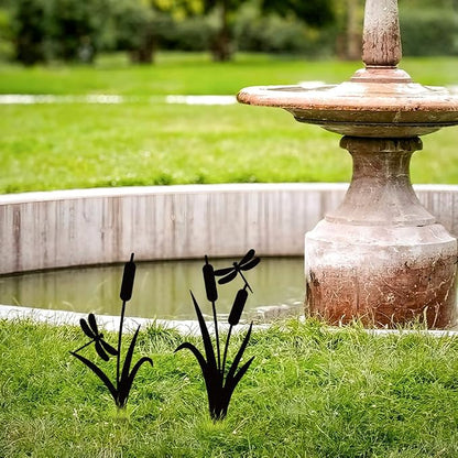 WADORN 2Pcs Cattail Reeds & Dragonfly Metal Decorative Garden Stakes, Black Cattails Silhouette Outdoor Statues Rustic Garden Ornament Gifts Yard Art Decor Stakes for Outdoor Backyard Lawn Walkways