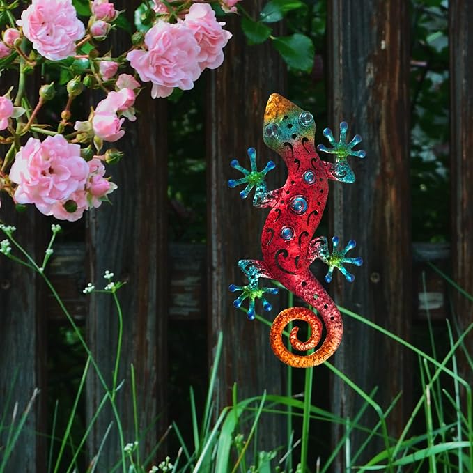 Tuokiuhn Metal Outdoor Red Gecko Wall Decor Lizard Garden Decoration Outdoor Fence Yard Wall Art Country Farmhouse Decor 13.5 * 7.5Inch