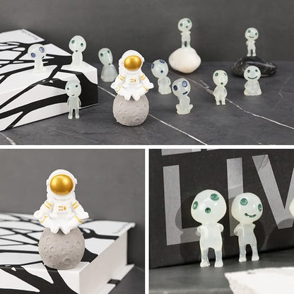 Mini Zen Garden for Desk Outer Space Themed | Tabletop Sand Tray with Astronaut and Alien Figurines, Japanese Meditation Gift Set for Therapy Room & Desk Decor