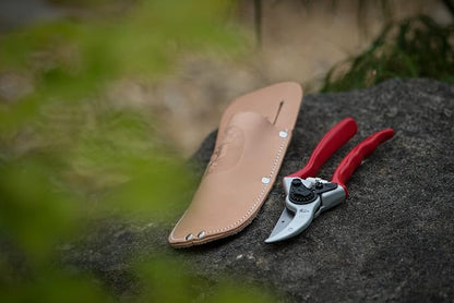 Spear & Jackson CUTTINGSET4 Razorsharp Professional Heavy Duty Bypass Secateurs and Leather Holster Set, Bypass & Holster, Red