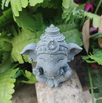 livelyfish Small Elephant Statue Sandstone Figurine Hindu Meditation Buddha Sculpture for Fish Tank Aquarium Decoration (F)