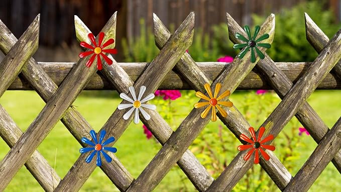Tsilin 6 Pcs Metal Flowers Garden Fence Ornaments,Wall Art Hanging Decoration Daisy Garden Decor For Wall Decor Living Room Bedroom Dining Room Outdoor Backyard Porch Patio Fence