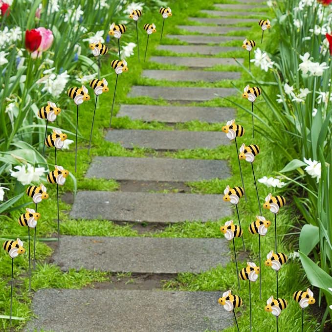 10Pcs Bee Garden Stakes Decor Metal Yard Art Ornaments Front Yard Art Stick Floral Picks Spring Summer Resin Bumble Bees Garden Stakes Outdoor Lawn Pathway Patio Plant Pot, Flower Bed Yellow