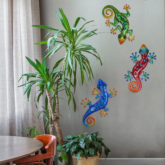 TERKEPT Metal Gecko Wall Decor Lizard Outdoor Wall Art Hanging Sculpture Home Decor Outdoor Spring Decor for Front Yard Fence Patio Garden