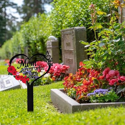 Memorial Grave Stake, Mom Forever in Our Hearts Grave Marker, Heart Grave Decorations for Cemetery, Metal Cemetery Decorations for Grave, Yard, Garden, Remembrance Grave Plaque for Mom