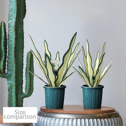 Metal Agave Plant Garden Art, 2 Pack Tequila Rustic Sculpture, Rustic Metal Agave Plants Garden Lawn Home Ornaments, for Yard Stakes, Garden Figurines, Outdoor Patio (2 PCS Green with Light)