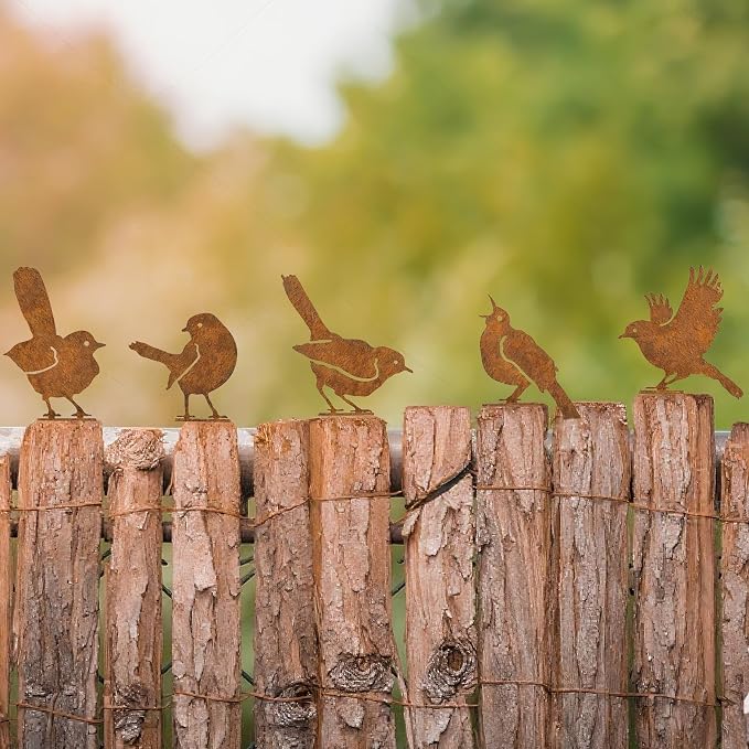 5PCS Rusty Bird Decor, Garden Sculptures and Yard Art, Yard Decorations Outdoor, Metal Bird Wall Decor, Fence Decorations Outdoor, Rustic Garden Decor, Outdoor Statues, Metal Birds Yard Decor