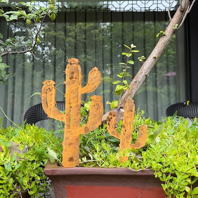 2PCS Rusty Saguaro Cactus Decorative Garden Stakes, New Mexico Gifts for Women Mom Grandma Wife, Desert Yard Outdoor Decor, Metal Cactus Statues for Yard Art, Patio, Lawn Ornaments