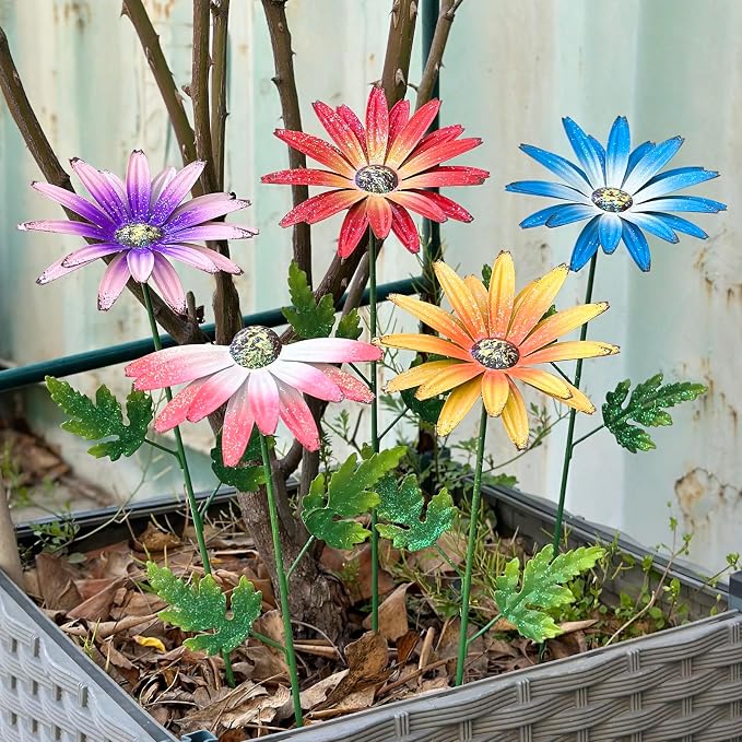 Metal Flowers for Outside, 4 Pack Decorative Garden Stakes with Spring Design, 16.5 Inch Handmade Iron Outdoor Metal Garden Decor, Flickering Daisy Yard Art for Patio Lawn