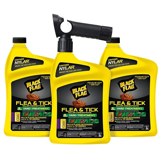 Black Flag Flea and Tick Killer Concentrate Yard Treatment, 32 Ounces, Ready to Spray, Quickflip Hose End Sprayer, 3 Pack