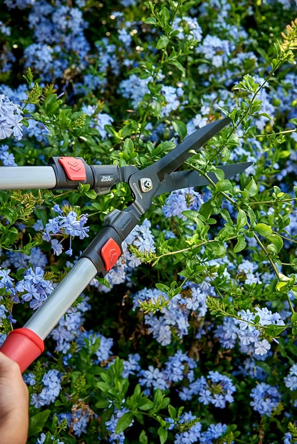 Corona HD 3344D Extendable Hedge Shears With ComfortGEL Grip, 9 Inch Blades, 16-3/4 Inch to 24-5/8 Inch Handles