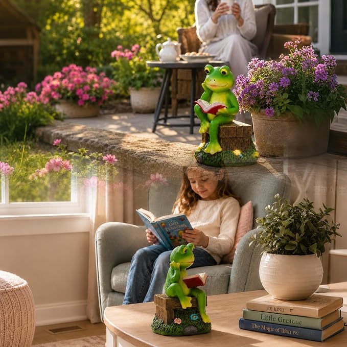 Solar Frog Garden Decor - Resin Frog Decor with LED Lights Outdoor Patio Yard Decor Garden Statue - Unique Frog Gifts for Mom Women