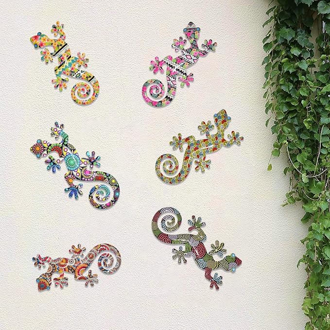 Akulgaci 6 Pack Metal Gecko Wall Art, 8" Colorful Lizard Garden Decorations for Fence Patio Tree Porch, Outdoor Yard Art Wall Hanging Decor, Boho Tropical Mexican Talavera Style