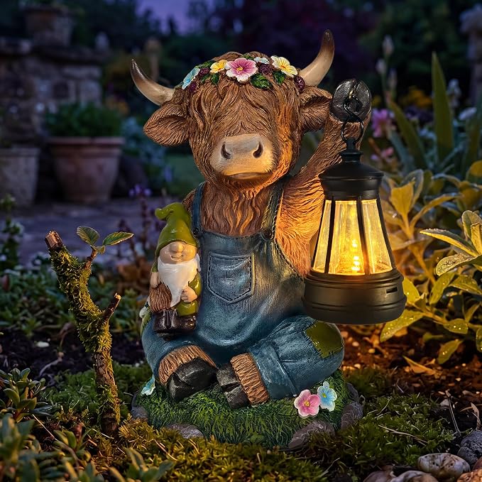 Solar Highland Cow Statue with LED Light - 6.6" Resin Scottish Cow Lantern Figurine, Farmhouse Animal Garden Decor for Pasture Patio Lawn Yard Outdoor Indoor, Housewarming Easter Gift for Women Mom