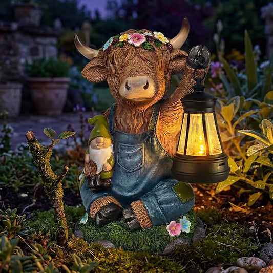 Solar Highland Cow Statue with LED Light - 6.6" Resin Scottish Cow Lantern Figurine, Farmhouse Animal Garden Decor for Pasture Patio Lawn Yard Outdoor Indoor, Housewarming Easter Gift for Women Mom