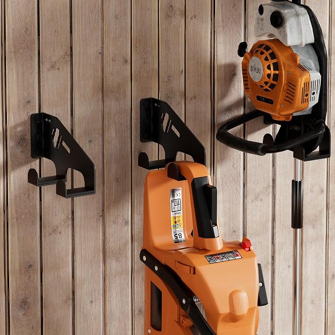 XZHXFX Chainsaw Hanger Wall Mount - Heavy Duty Chainsaw Holder for Garage Organization, Storage Shed Organizer, Chainsaw Rack with Protective Pad, Garage Tools, 2 Pack