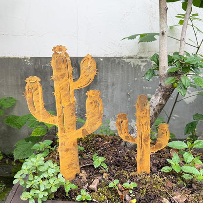 2PCS Rusty Saguaro Cactus Decorative Garden Stakes, New Mexico Gifts for Women Mom Grandma Wife, Desert Yard Outdoor Decor, Metal Cactus Statues for Yard Art, Patio, Lawn Ornaments