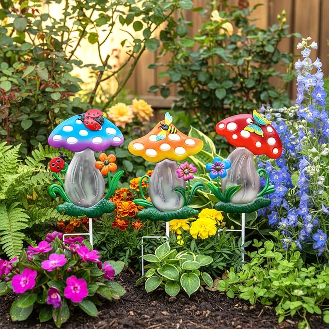 Decorative Garden Stakes, 3 Pack Mushroom Lawn Ornaments Metal Garden Stakes, Colorful Yard Art for Garden, Lawn, Porch.