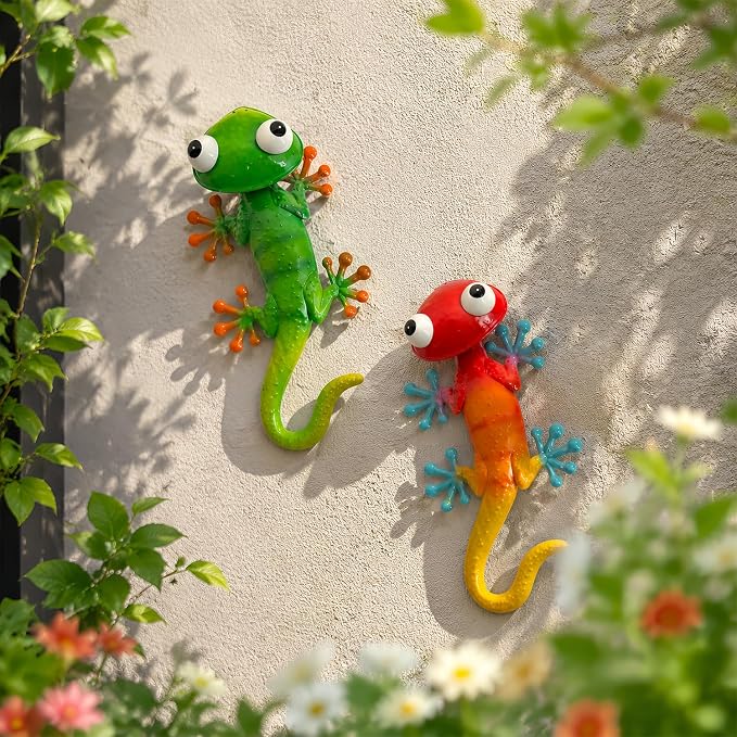 HONGLAND Gecko Metal Wall Art- 15 Inch 3D Lizard Wall Decor Outdoor Garden Sculptures & Statues with Free-Adjustable Head, 2 Pack Yard Decorations for Garden Fence Home