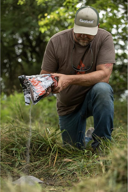 Evolved HABITATS Deer Cane Black Magic Deer Mineral Attractant - Fast & Easy to Use All Year-Round Hunting Powder Mix Mineral Food Supplement with Natural Molasses Flavors