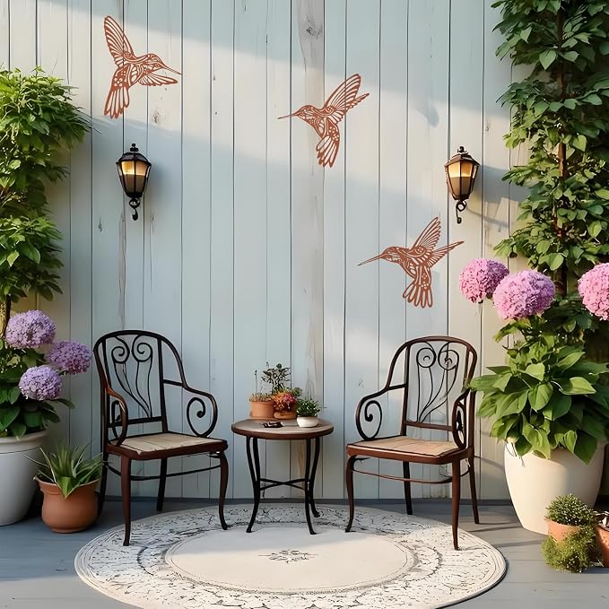 QZGXDECO Rust Metal Hummingbird Outdoor Wall Art Decor 9.5-Inch Rustic Garden-Style Indoor/Outdoor Decorative Iron Bird Wall Sculpture for Fence Patio Yard Bedroom Bathroom Farmhouse