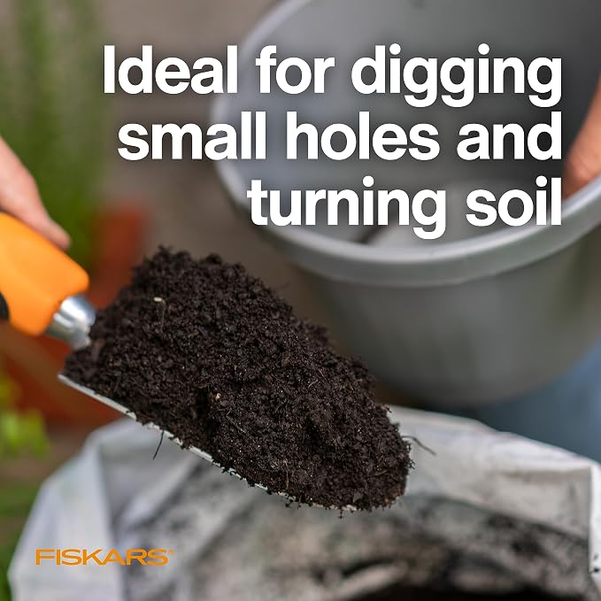 Fiskars Ergo Garden Trowel for Digging and Planting, Heavy Duty Gardening Hand Tool with Hanging Hole, Pack of 6