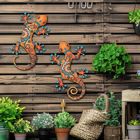 Metal Gecko Outdoor Decor -2 Pack 11.8 inch Gecko Wall Art Hanging Sculpture Decoration for Garden Yard Fence Porch Patio Home Wall Decor