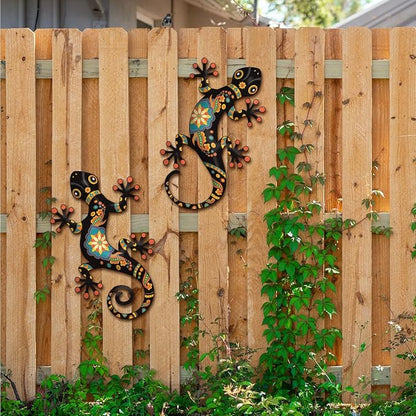 Metal Gecko Outdoor Decor -2 Pack Metal Gecko Wall Art Hanging Sculpture Decoration for Indoor or Outside, Garden Yard Fence Porch Wall Decorations