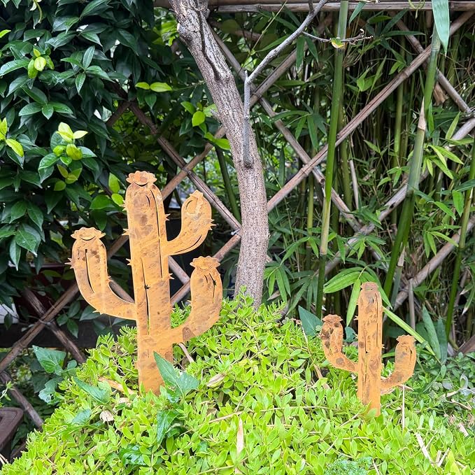 2PCS Rusty Saguaro Cactus Decorative Garden Stakes, New Mexico Gifts for Women Mom Grandma Wife, Desert Yard Outdoor Decor, Metal Cactus Statues for Yard Art, Patio, Lawn Ornaments