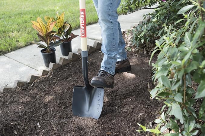 Craftsman Garden Shovels for Digging and Gardening: Heavy Duty Spade Shovels Ideal for Construction Projects