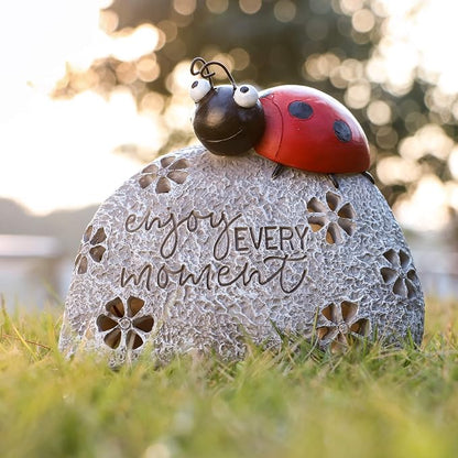 TERESA'S COLLECTIONS Garden Decor, Cute Ladybug Garden Decor with Solar Light, Waterproof Resin Garden Statue, Ladybug Gifts, Garden Gifts for Women Mom, Indoor/Outdoor, 4"